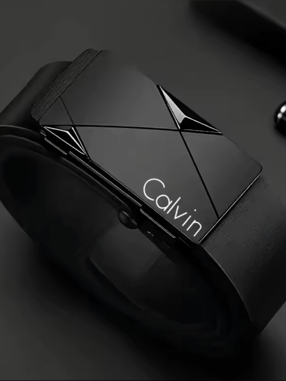 Black Men’s Modern Buckle Leather Belt